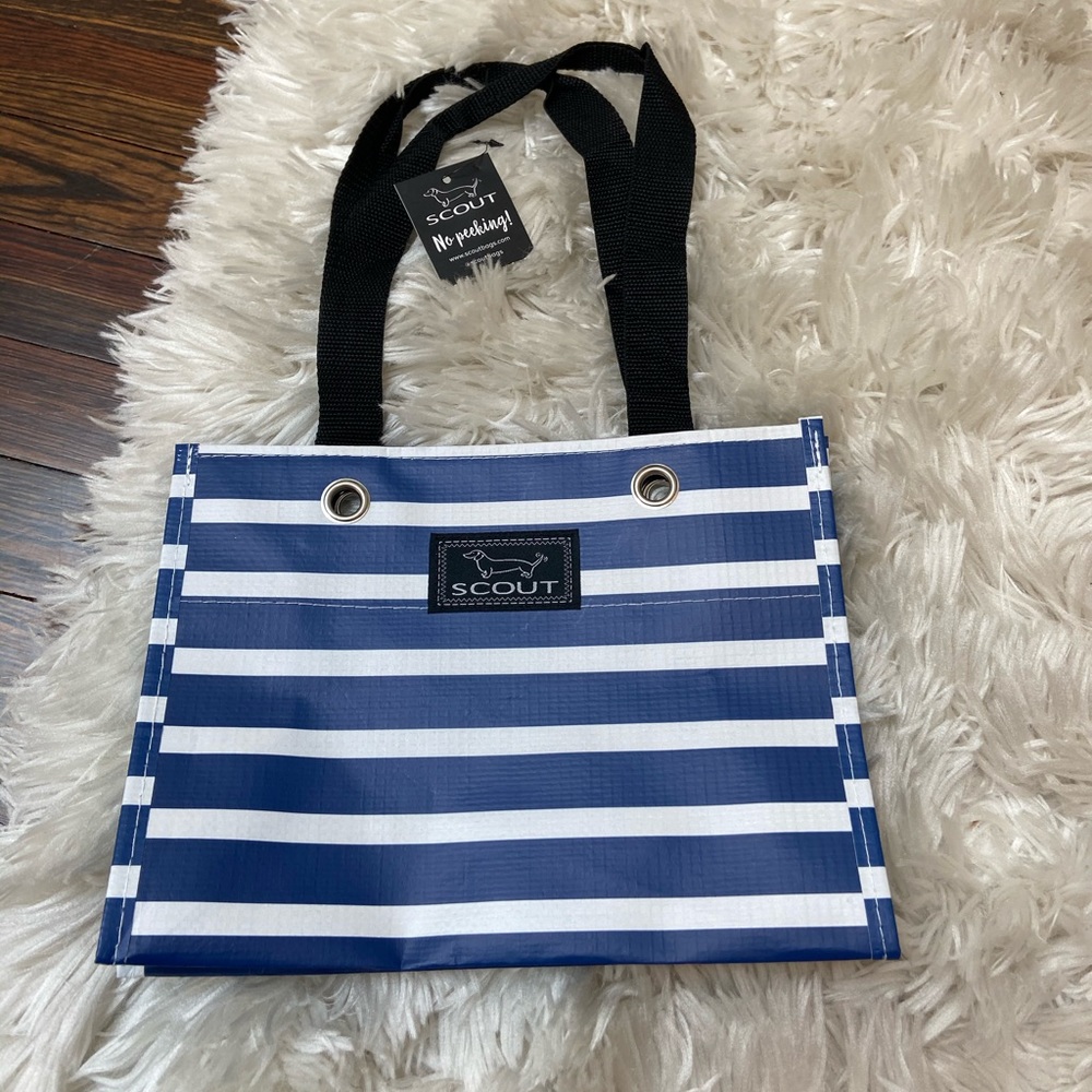 NWT Scout Purse